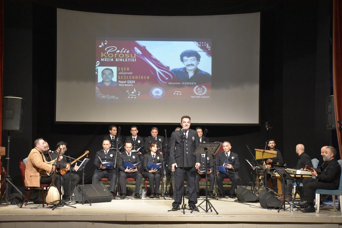 Ordu'da polis korosu konser verdi