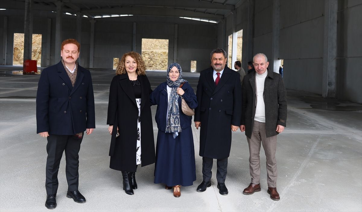 Orta Kaymakamı ve Belediye Başkanı OSB'de yapımı süren gazoz fabrikası gezdi