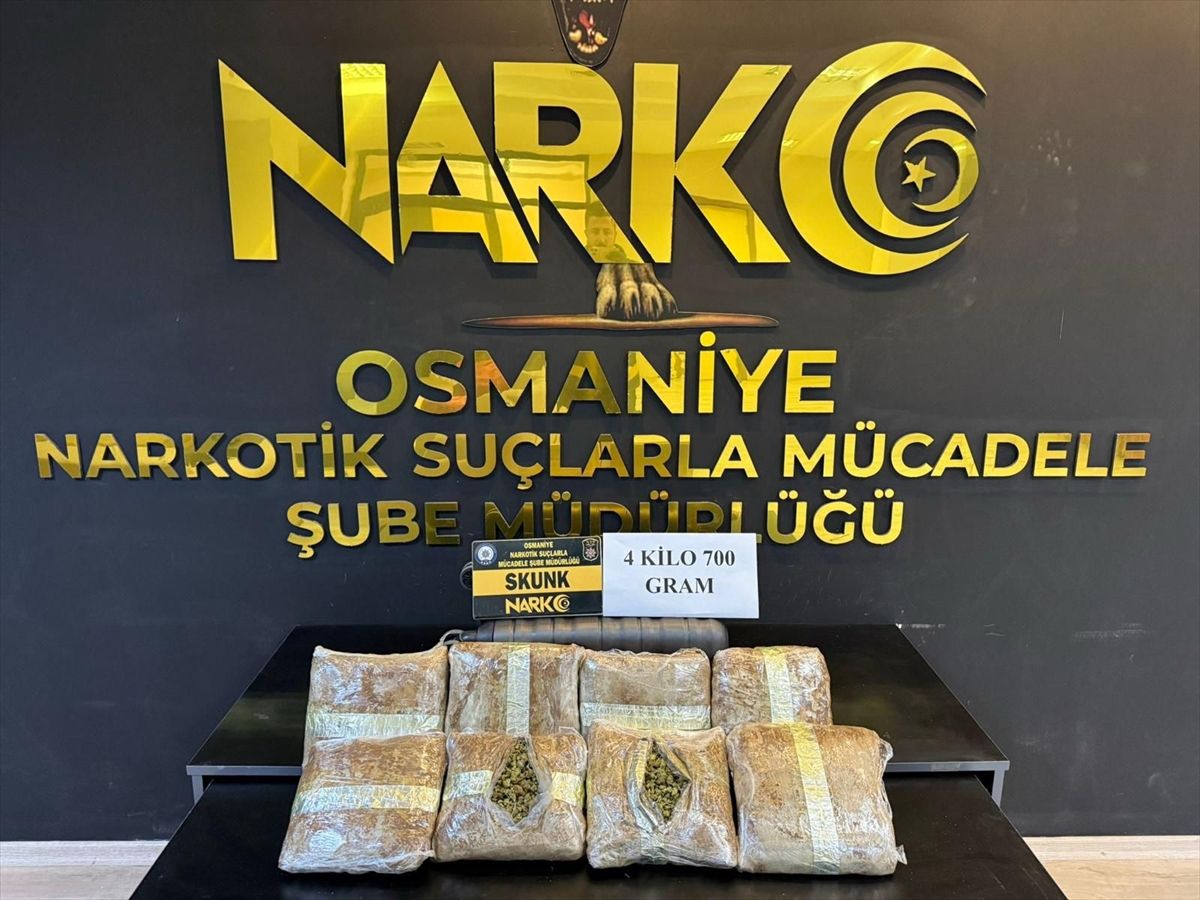 Osmaniye'de 3 farklı araçta 5 kilo 90 gram uyuşturucu ele geçirildi