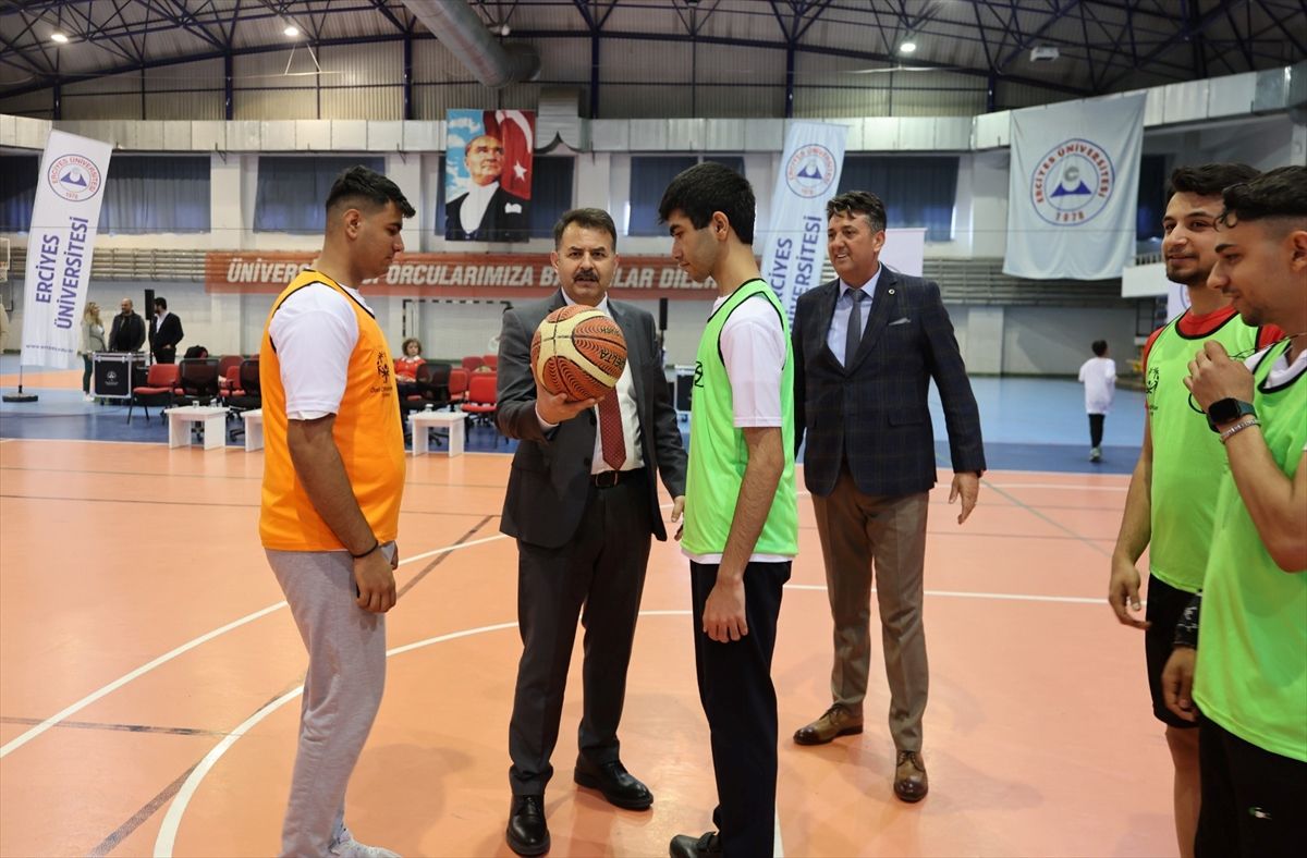 Özel sporcular, ERÜ'de buluştu