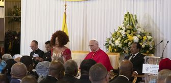 Papa 14. Leo, Kamerun Cumhurbaşkanı Biya ile bir araya geldi