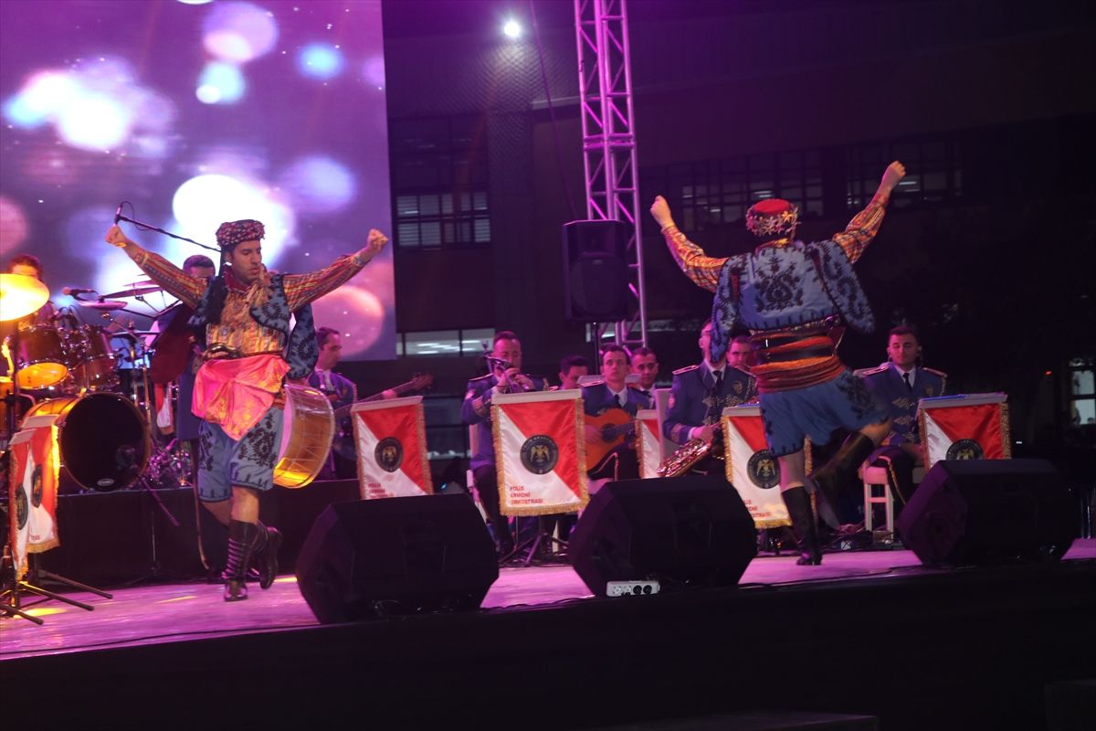 Polis Akademisi Bandosu Çankırı'da konser verdi