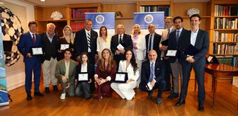 Roma'daki Akdeniz Gazeteciler Derneğinden AA muhabirine ödül