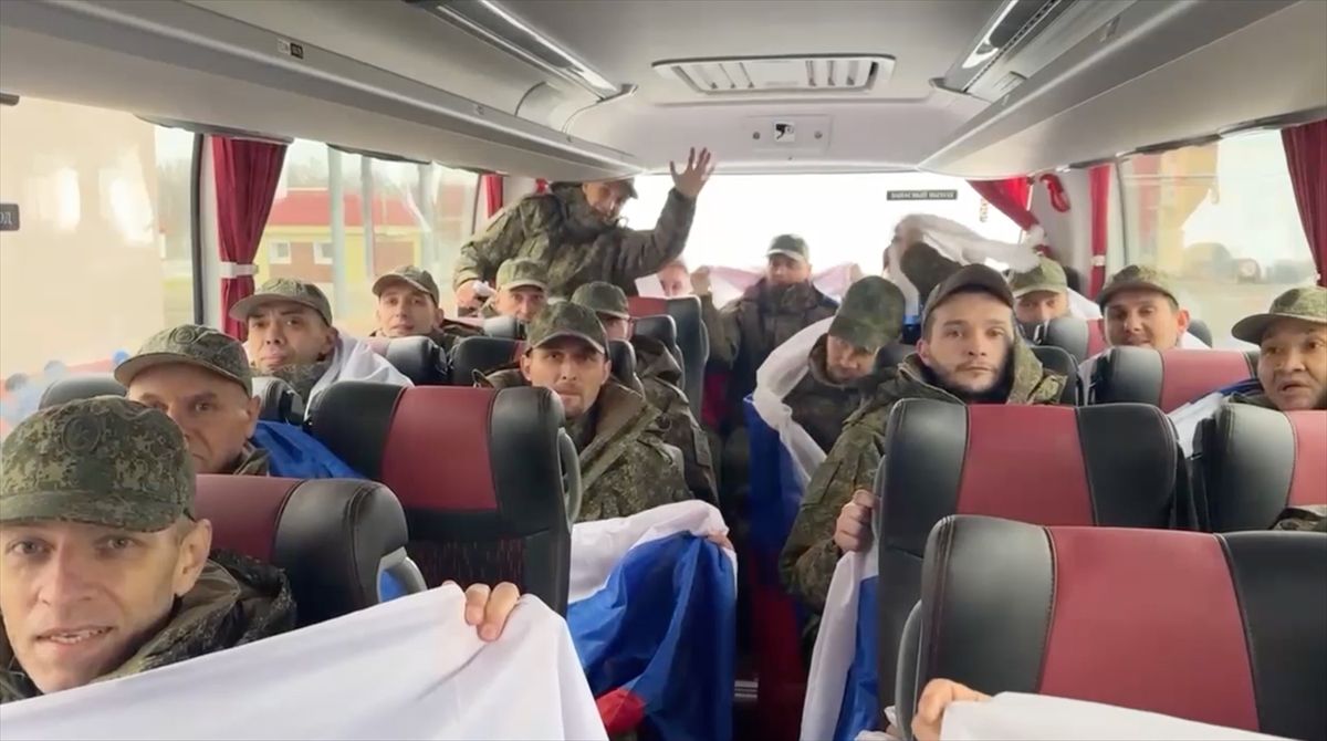 Rusya ve Ukrayna karşılıklı 175 esir askeri takas etti