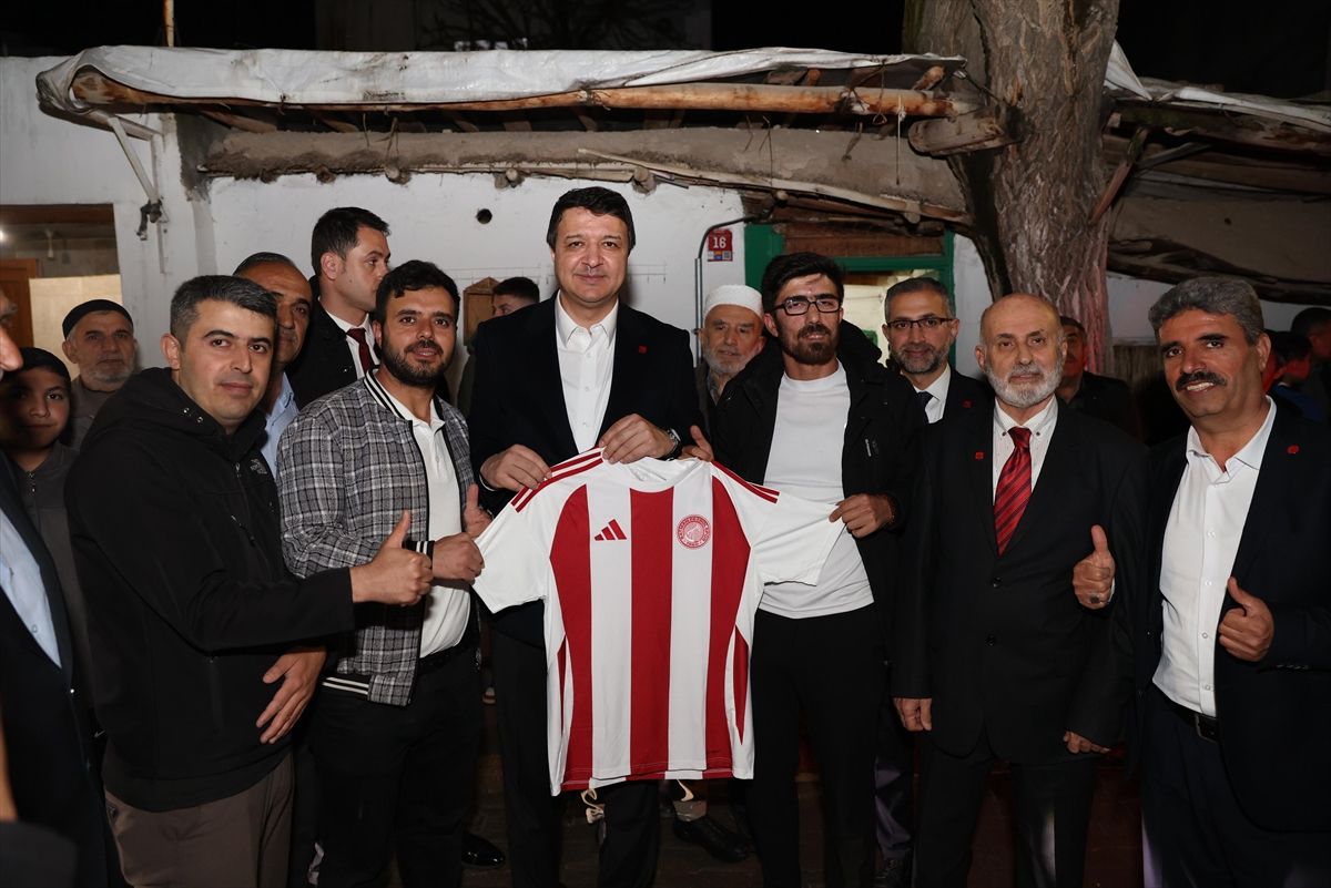 Saadet Partisi Genel Başkanı Arıkan, Batman'da vatandaşlarla bir araya geldi
