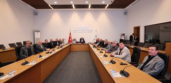 Sakarya Büyükşehir Belediye Başkanı Alemdar, muhtarlarla bir araya geldi