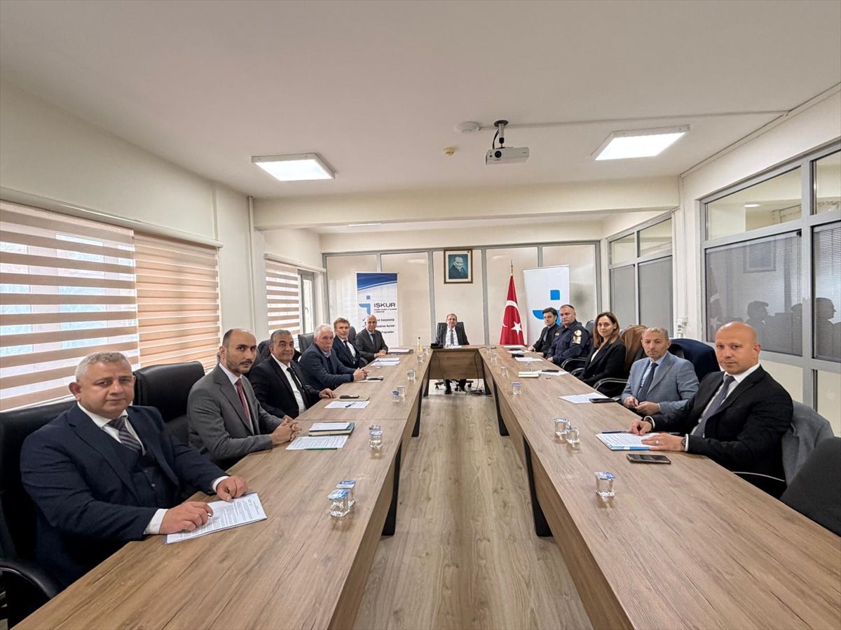 Sakarya'da "Mevsimlik Tarım İşçileri İzleme Kurulu" toplantısı düzenlendi