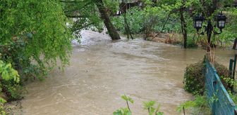 Sakarya'da sağanak hayatı olumsuz etkiledi