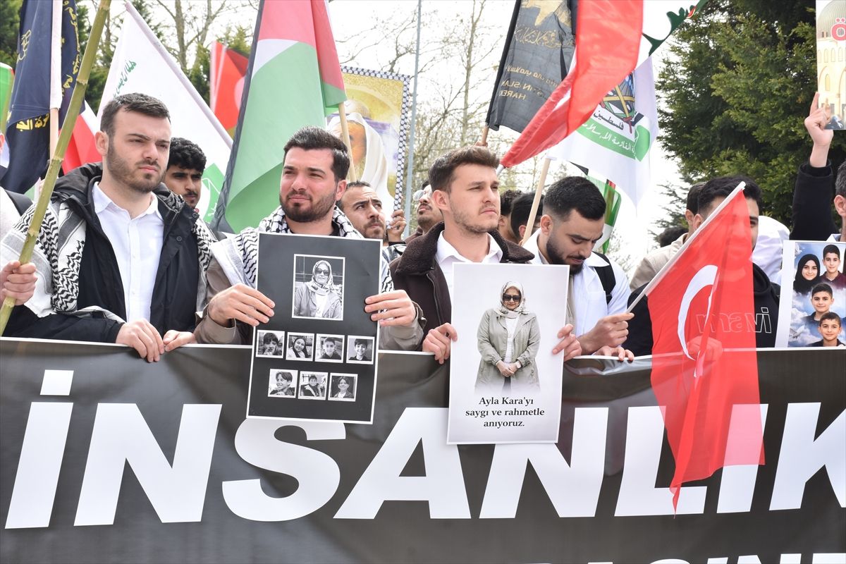 Sakarya'da üniversite öğrencileri Filistin'e destek yürüyüşü düzenledi