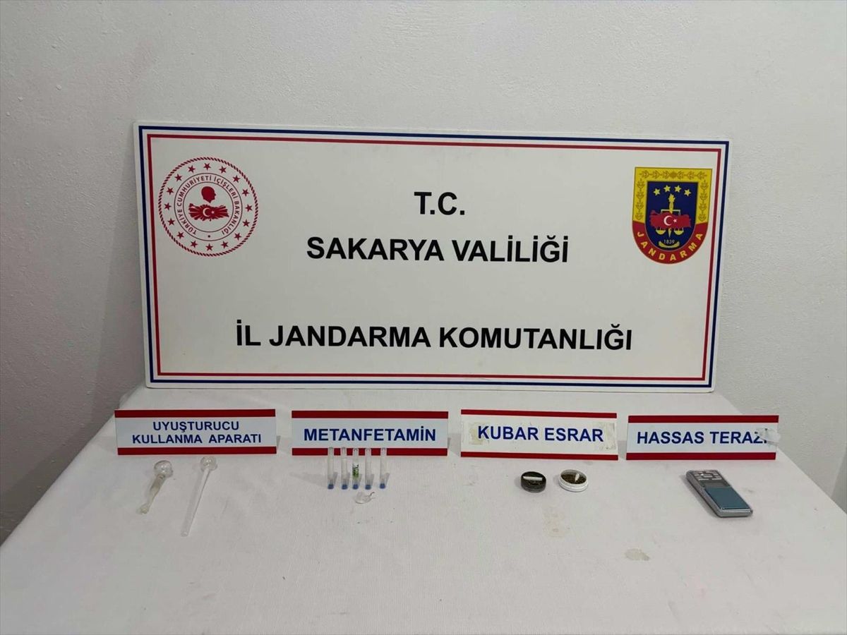 Sakarya'da uyuşturucu operasyonu kapsamında 6 zanlı tutuklandı