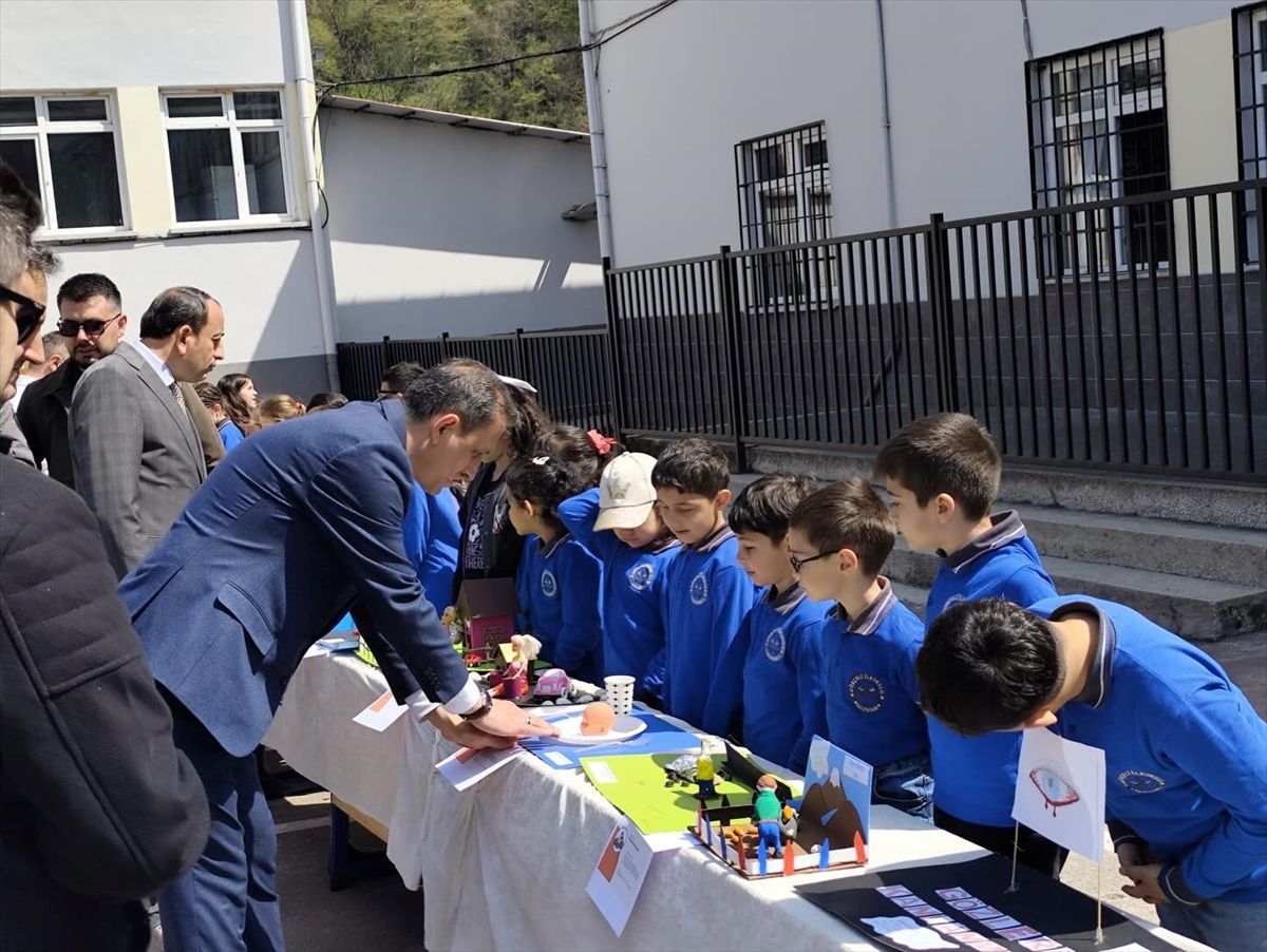 Salıpazarı'nda 'Deyimler ve atasözleri' temalı maket sergisi düzenlendi