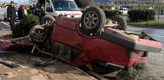 Samsun'da devrilen otomobilin sürücüsü yaralandı