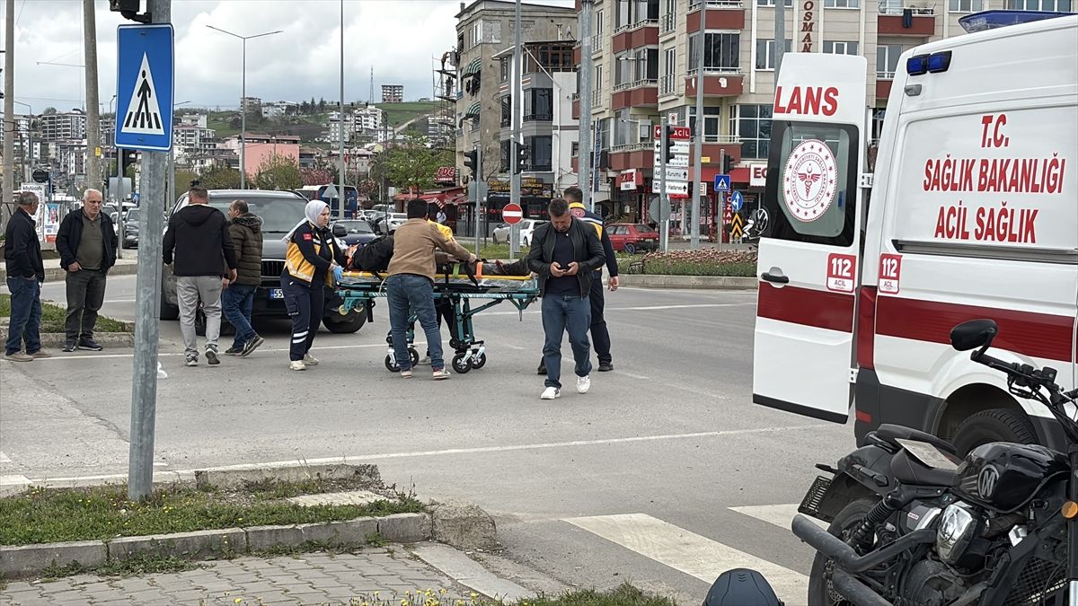 Samsun'da otomobil ile motosikletin çarpışması sonucu 1 kişi yaralandı