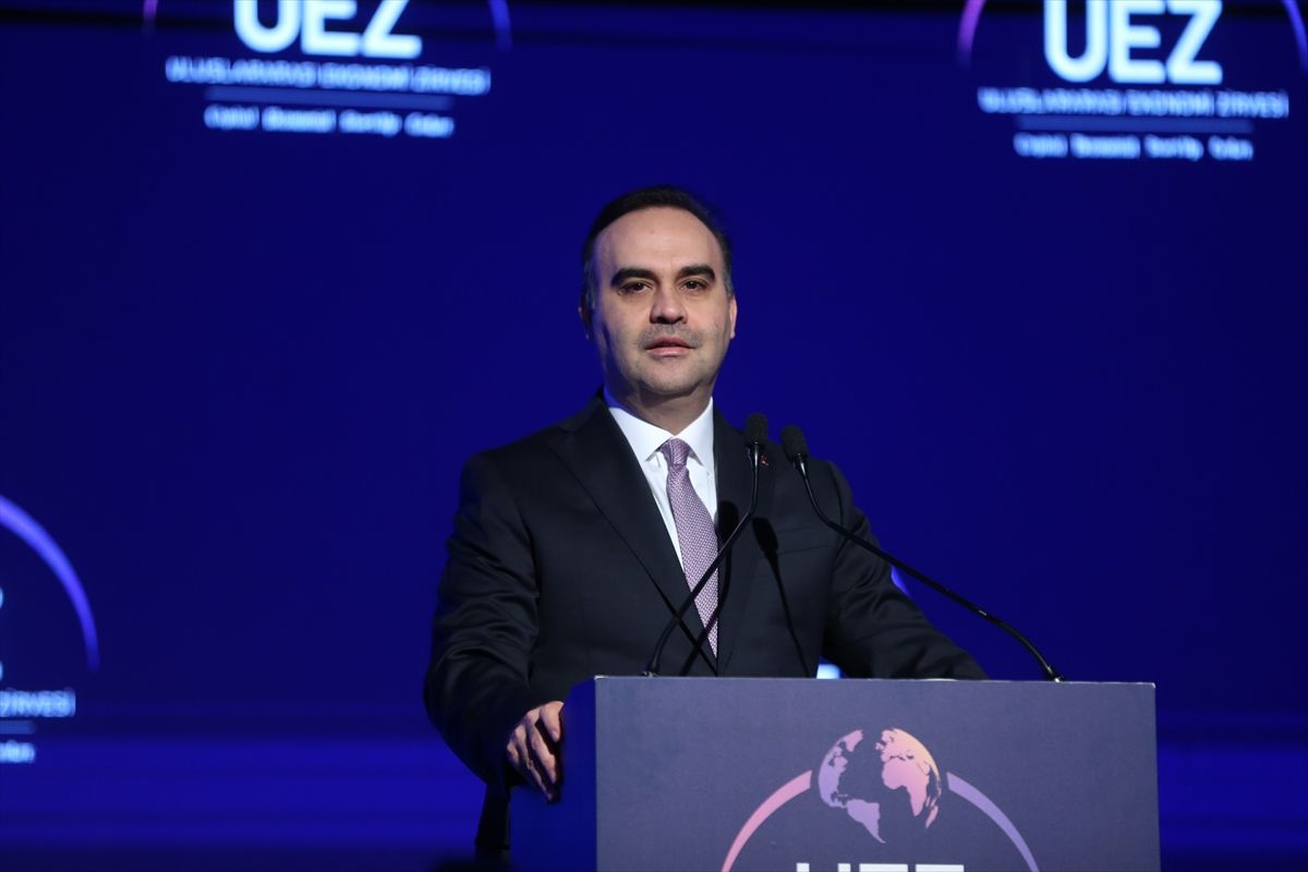 Sanayi ve Teknoloji Bakanı Kacır, Uluslararası Ekonomi Zirvesi'nde konuştu Açıklaması