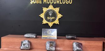 Şanlıurfa'da araçtaki valizde 8 kilogram sentetik uyuşturucu ele geçirildi