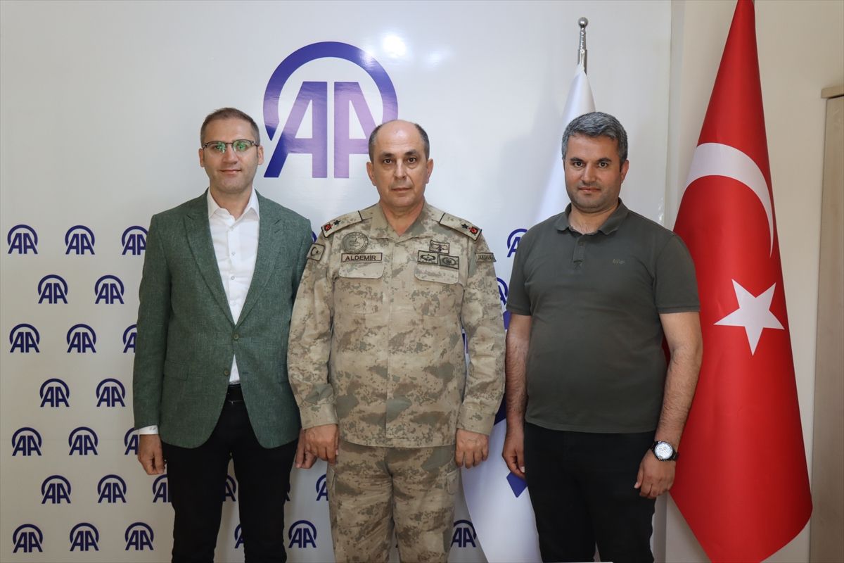 Şanlıurfa İl Jandarma Komutanı Tuğgeneral Aldemir'den AA Şanlıurfa Bürosu'na ziyaret