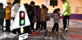 Sarıkamış'ta 'Karayolları Güvenliği ve Trafik Haftası' etkinliği