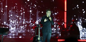 Şarkıcı Ferhat Göçer, Aydın Kültür Yolu Festivali'nde konser verdi