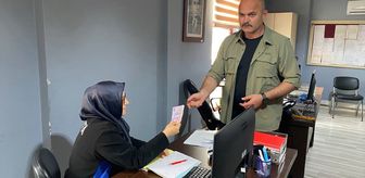 Serik'te ATM'de unutulan para zabıtaya teslim edildi