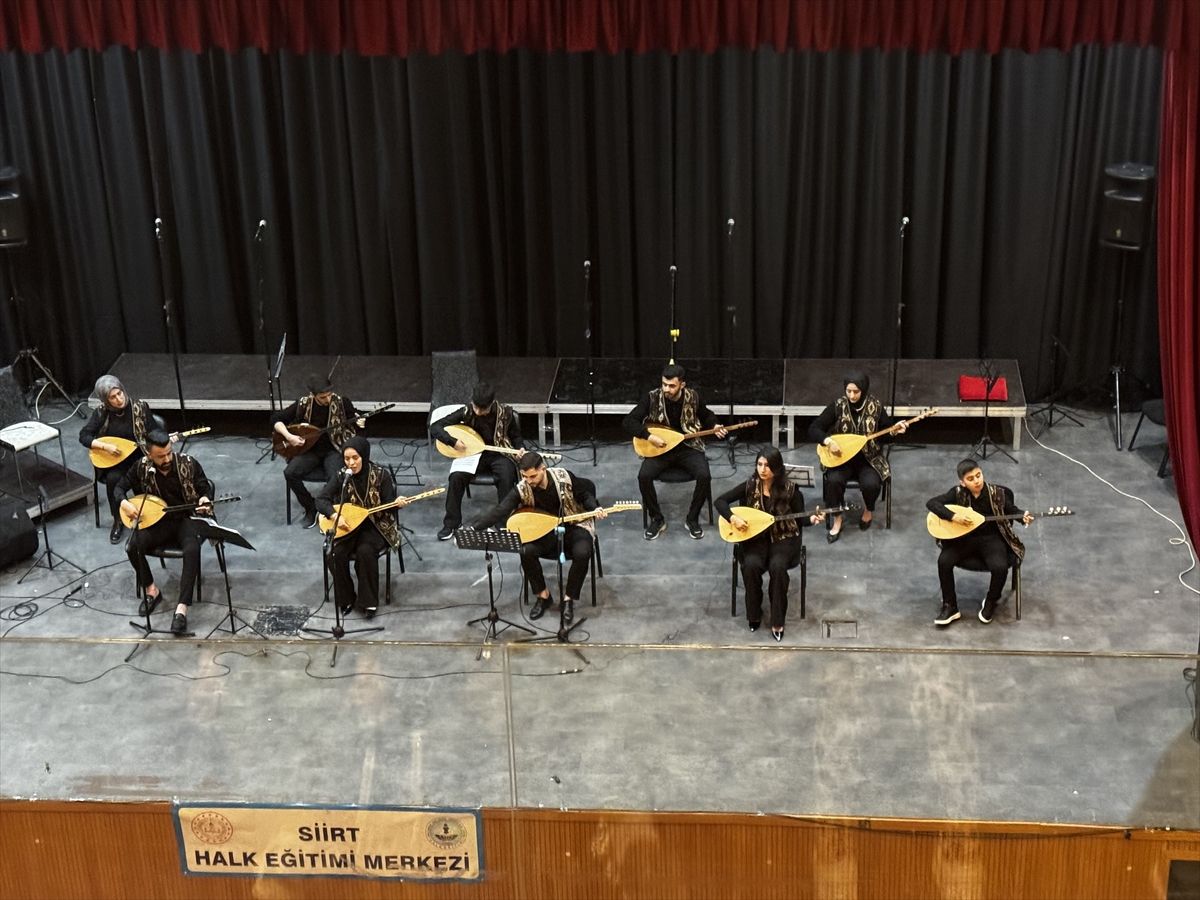 Siirt'te 'Hayat Boyu Öğrenme Müzik Şenliği' düzenlendi