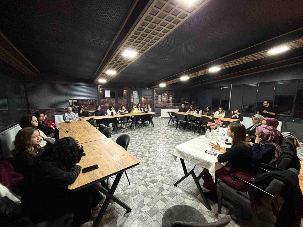 Simav'da bağımlılıkla mücadele semineri