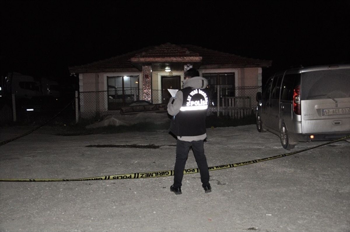 Sinop'ta tabancayla kendisini kazara vuran kişi öldü