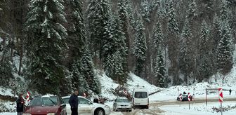 Sinop'un yüksek kesimlerinde etkili olan kar yağışı hayatı olumsuz etkiledi