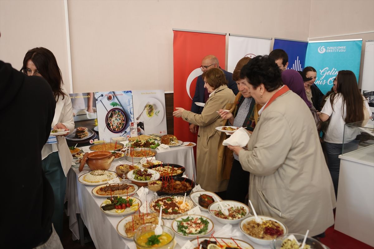 Sırbistan'ın Novi Pazar şehrinde Türk mutfağından lezzetler tanıtıldı