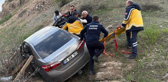 Sivas'ta şarampole devrilen otomobildeki 3 kişi yaralandı