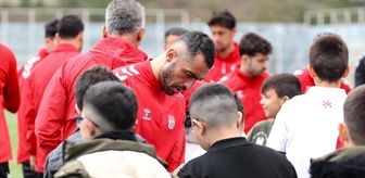 Sivasspor Kulüp Başkanı Özçoban, koltuğunu öğrenciye devretti