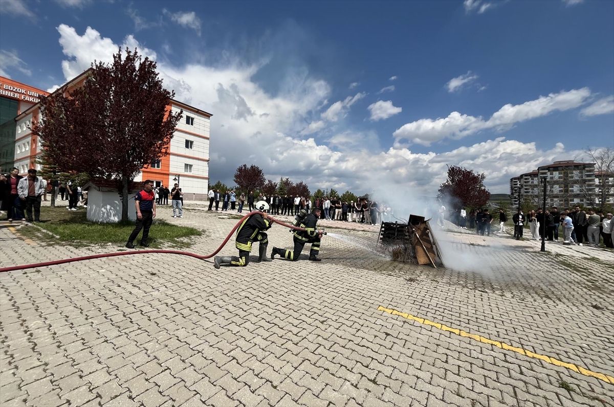 Sorgun Meslek Yüksekokulu'nda yangın tatbikatı yapıldı