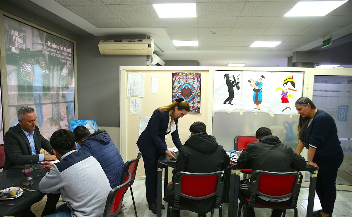 Suça karışan çocuklara Denetimli Serbestlik Müdürlüğünden psikososyal destek