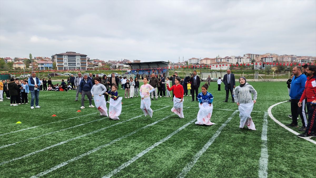Suluova'da "23 Nisan" kapsamında şenlik düzenlendi