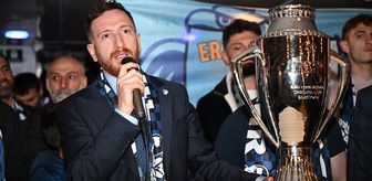 Süper Lig'e yükselen Erzurumspor FK, başarısını İstanbul Boğazı'nda kutladı