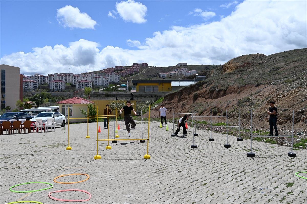 Suşehri'nde Hemşireler Haftası dolayısıyla program düzenlendi