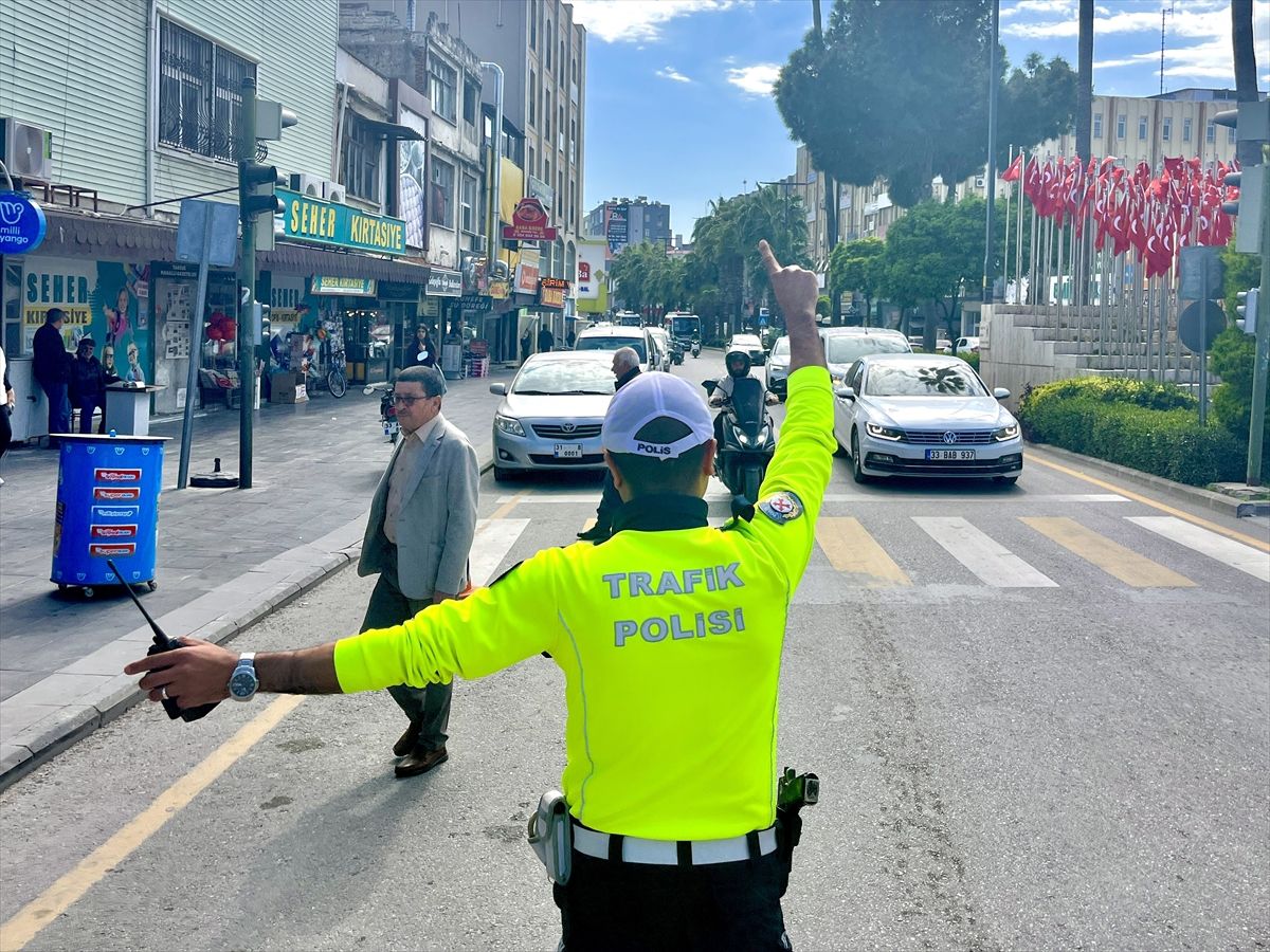 Tarsus'ta motosikletlere yönelik denetimler yapıldı