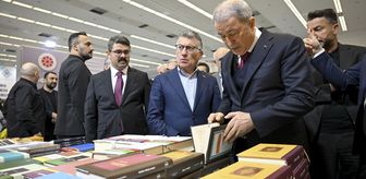 TBMM Milli Savunma Komisyonu Başkanı Akar, Ankara Kitap Fuarı'nda okurlarla buluştu Açıklaması
