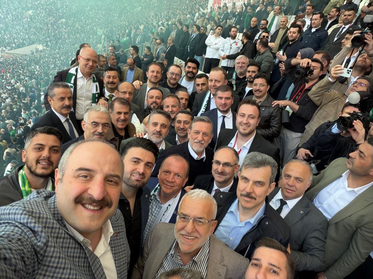TBMM Sanayi Komisyonu Başkanı Varank Bursaspor'un şampiyonluğunu kutladı