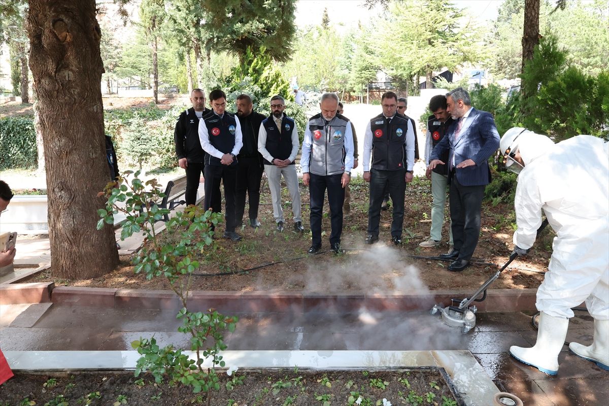 Tokat Belediyesi Temizlik İşleri Müdürlüğüne yeni yıkama aracı alındı
