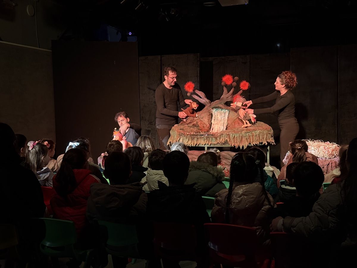 Trabzon'da 26. Uluslararası Karadeniz Tiyatro Festivali sürüyor