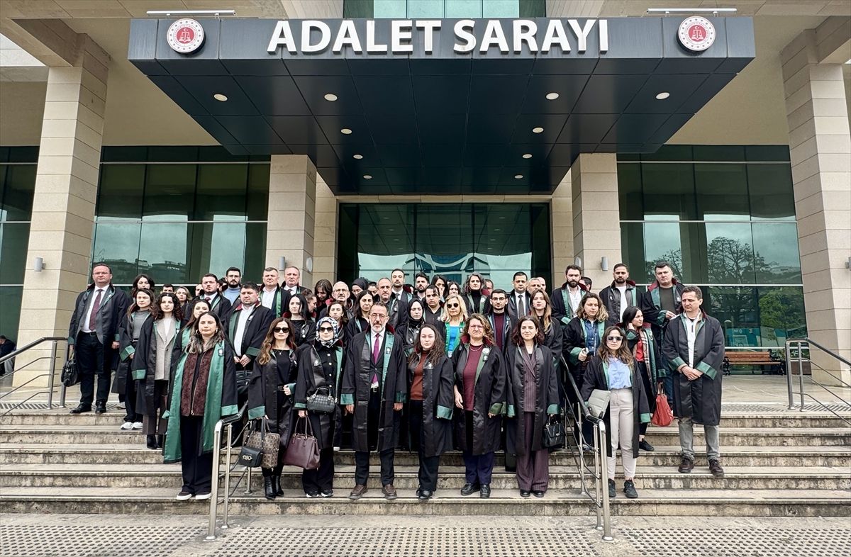 Trabzon'da avukat Hatice Kocaefe'nin silahla vurularak öldürülmesi protesto edildi