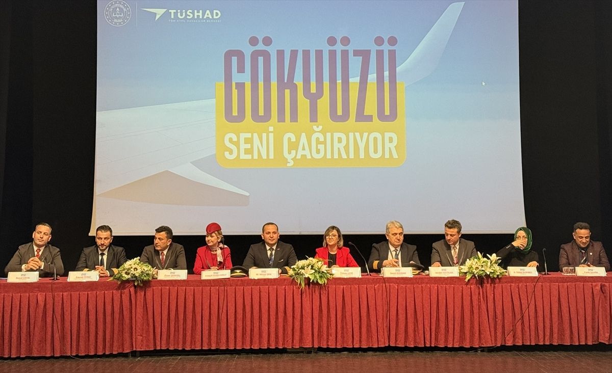 Trabzon'da "Gökyüzü Seni Çağırıyor" söyleşisi düzenlendi