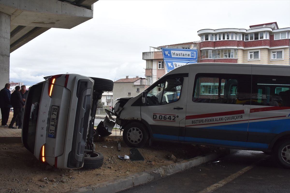 Trabzon'da meydana gelen trafik kazasında 4 kişi yaralandı