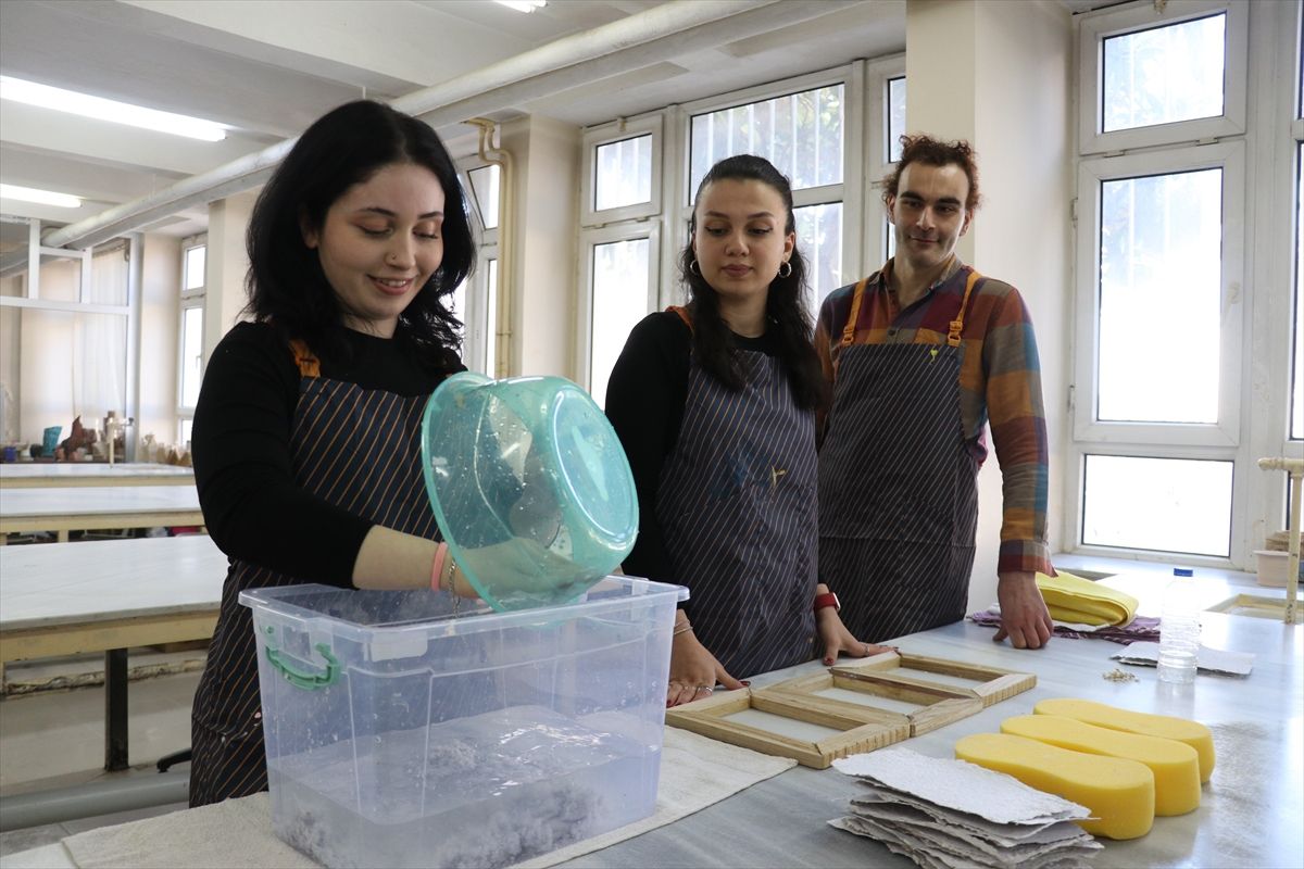 Trabzon Üniversitesinde atık kağıtlar çiçek açacak