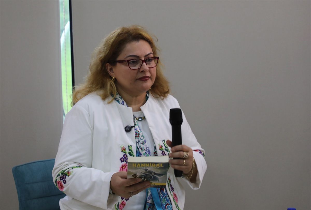 Tunus'ta "Bir Türk Tarihçinin Gözüyle Hannibal" konferansı düzenlendi