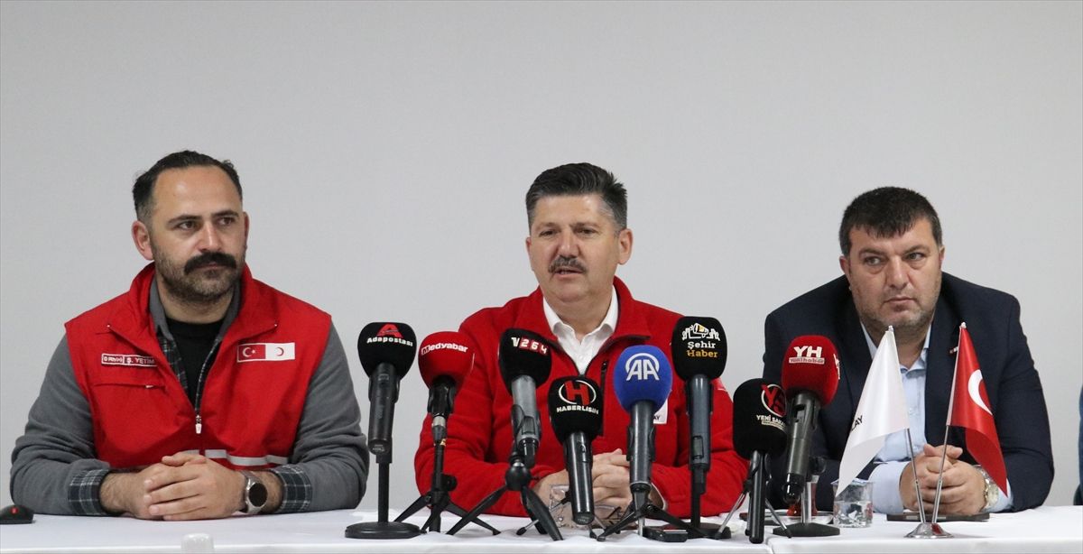 Türk Kızılay Sakarya Şube Başkanı Koç, basın toplantısı düzenledi