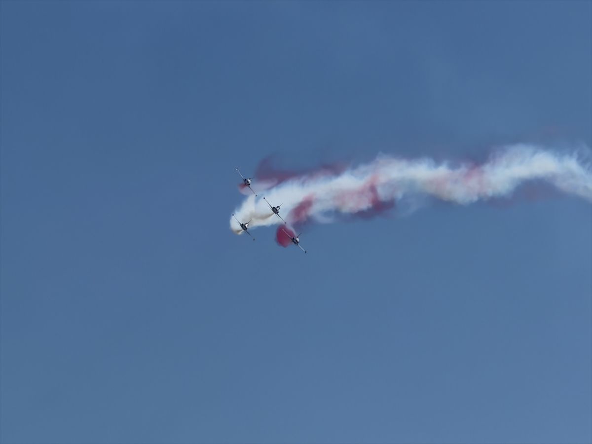 Türk Yıldızları, Çanakkale'de gösteri uçuşu yaptı