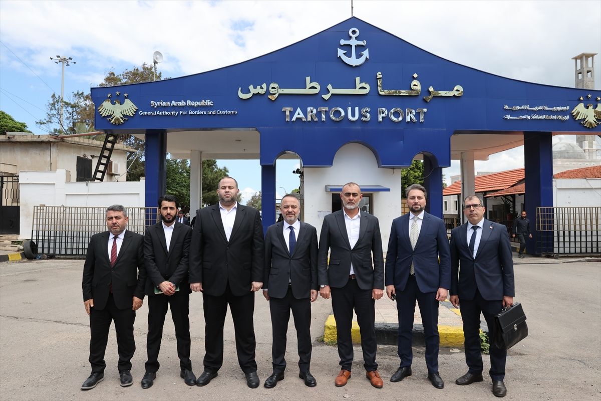 Türkiye'nin Şam Büyükelçisi Yılmaz, Tartus Limanı ve Banyas Rafinerisi'ni ziyaret etti