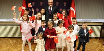 Türkiye'nin Sofya Büyükelçisi Uyanık, 23 Nisan dolayısıyla makamını çocuklara devretti