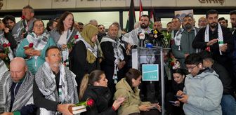 Türkiye'ye dönen Küresel Sumud Filosu aktivistleri için İstanbul Havalimanı'nda karşılama töreni düzenlendi